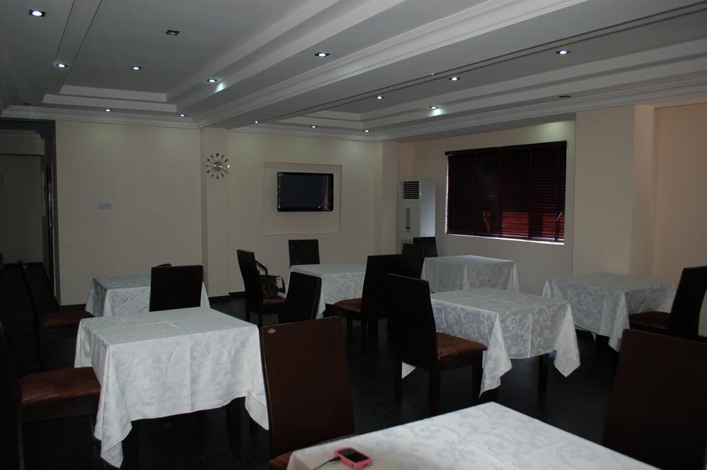 Knightsbridge Hotel Ikeja Kültér fotó