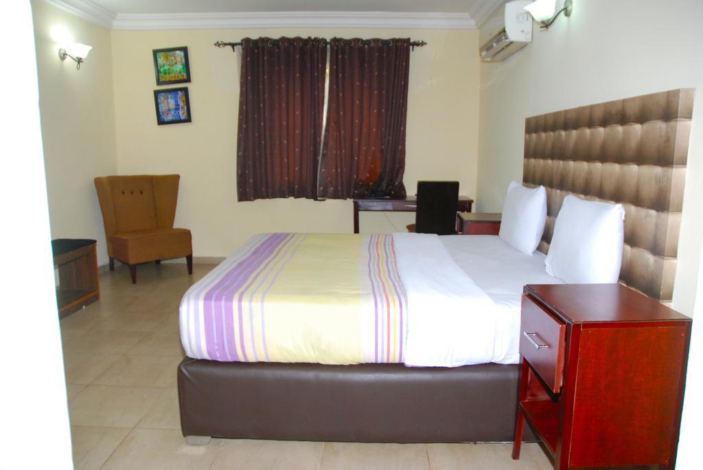 Knightsbridge Hotel Ikeja Kültér fotó