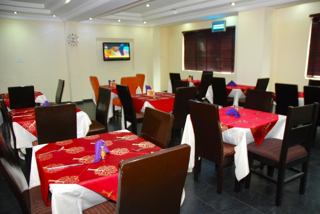 Knightsbridge Hotel Ikeja Kültér fotó