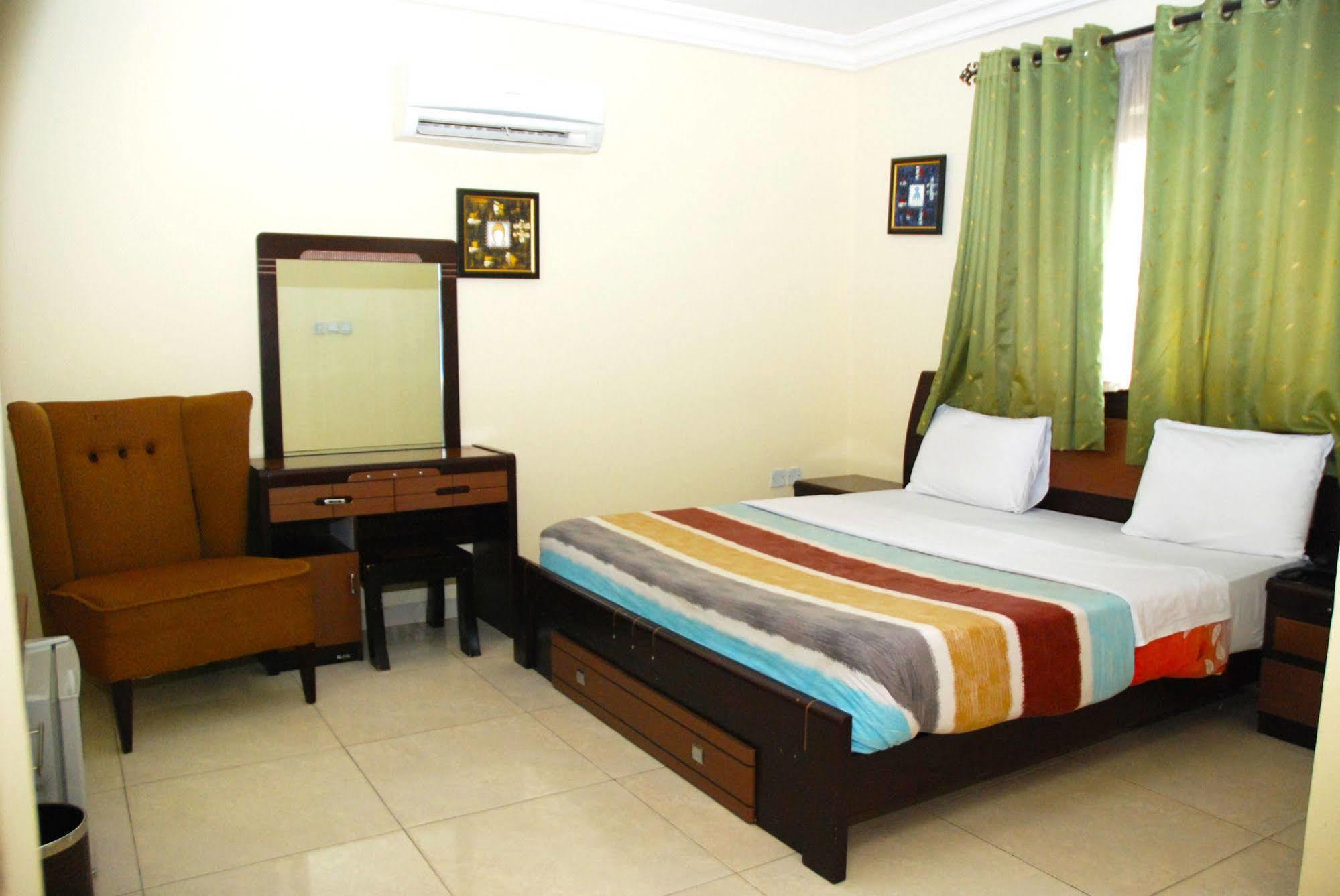 Knightsbridge Hotel Ikeja Kültér fotó